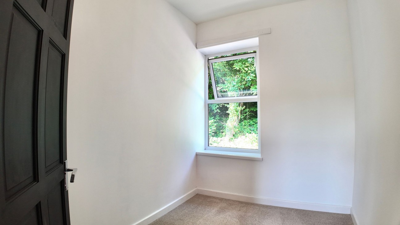 Oakland Terrace, Crumlin, NP11