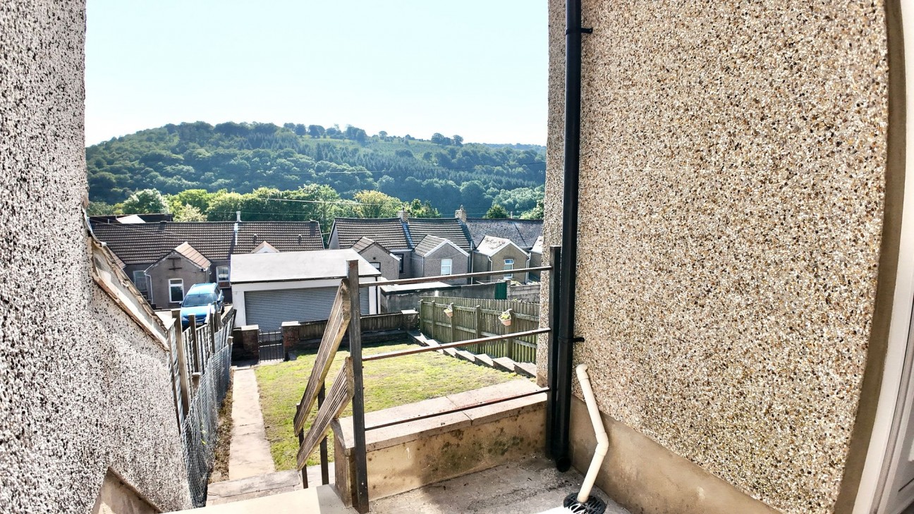 Oakland Terrace, Crumlin, NP11