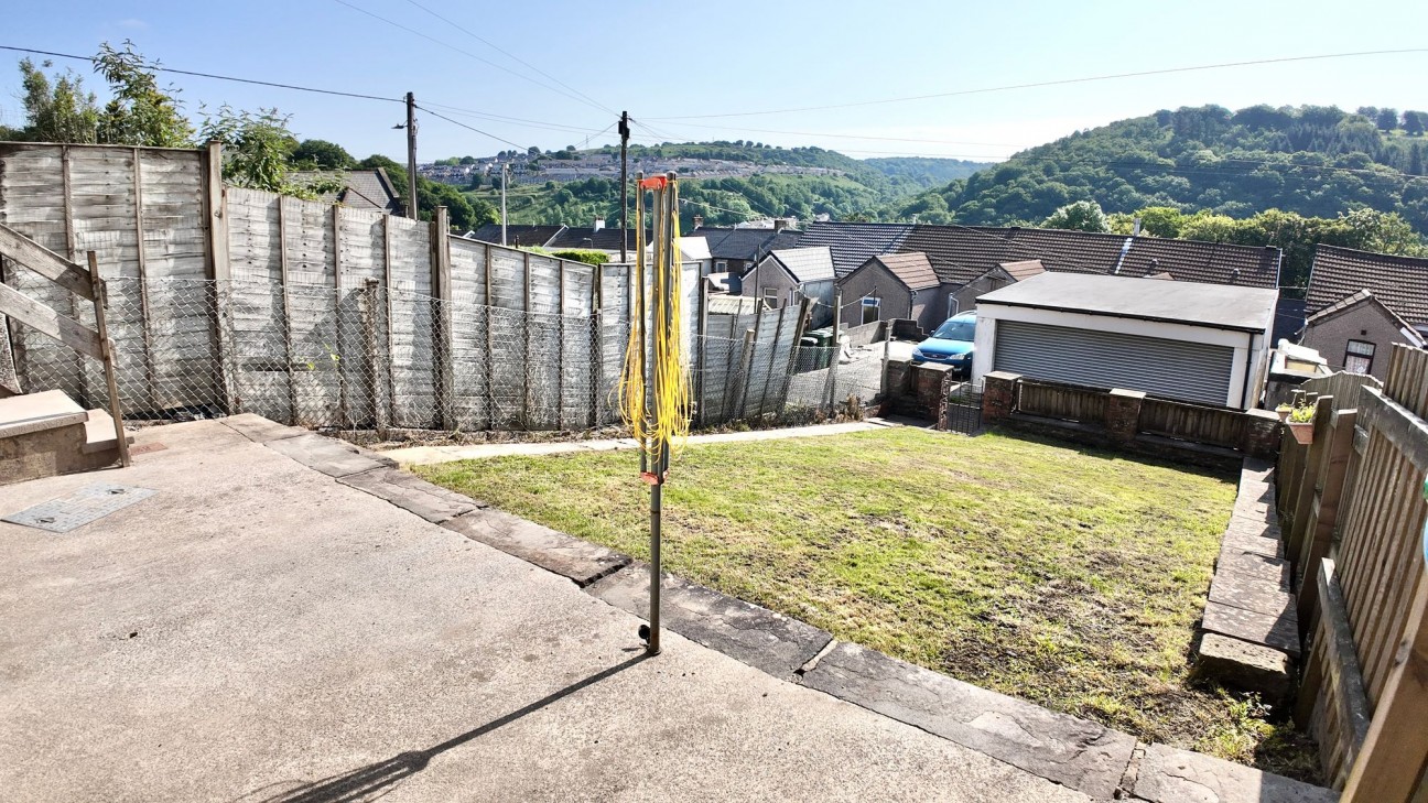 Oakland Terrace, Crumlin, NP11
