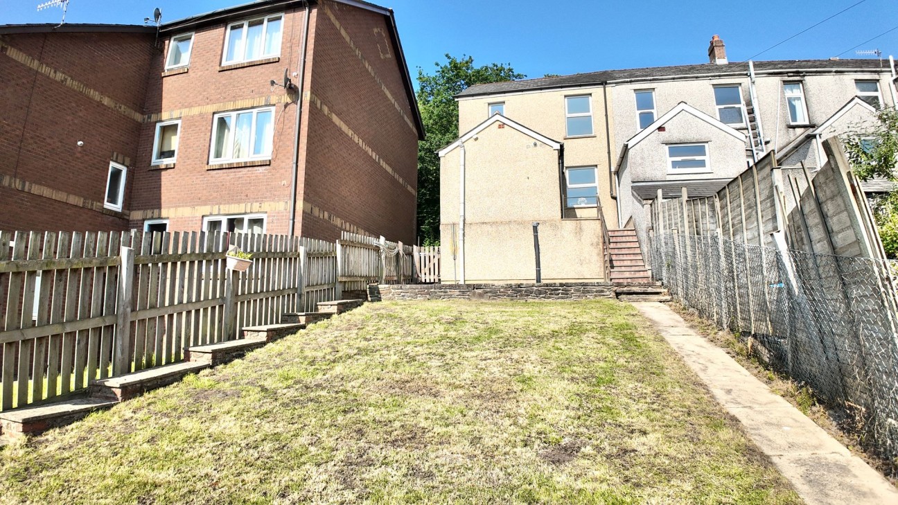 Oakland Terrace, Crumlin, NP11