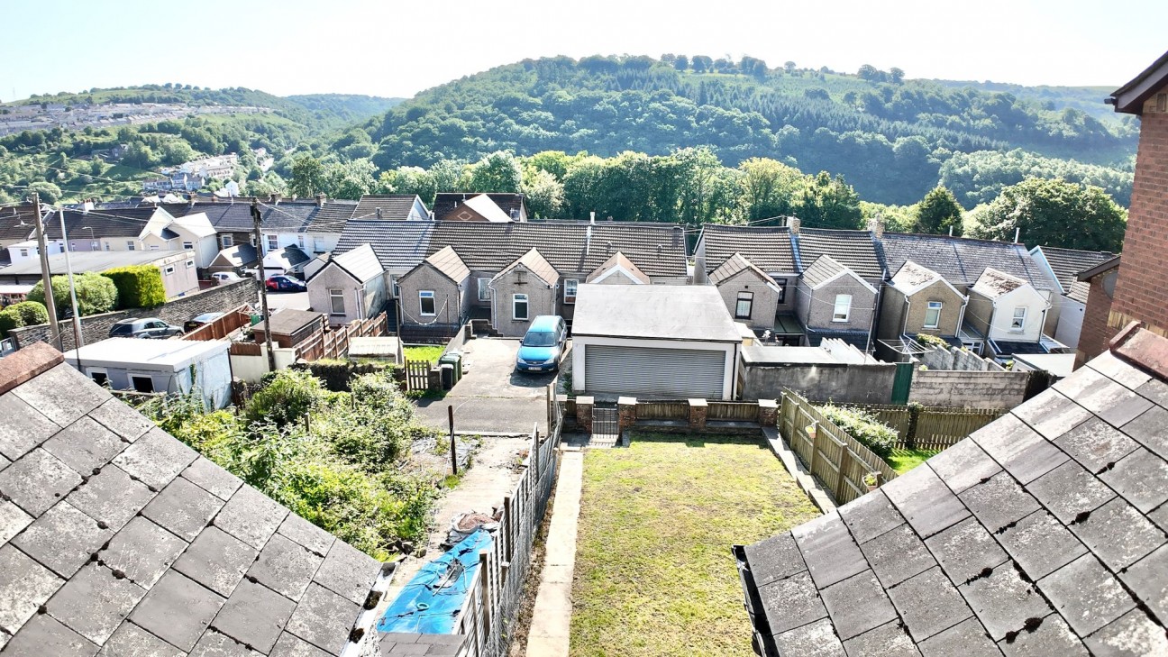 Oakland Terrace, Crumlin, NP11