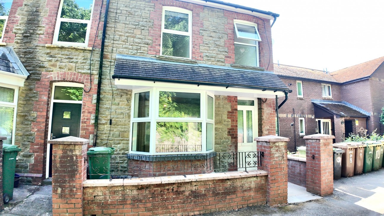 Oakland Terrace, Crumlin, NP11