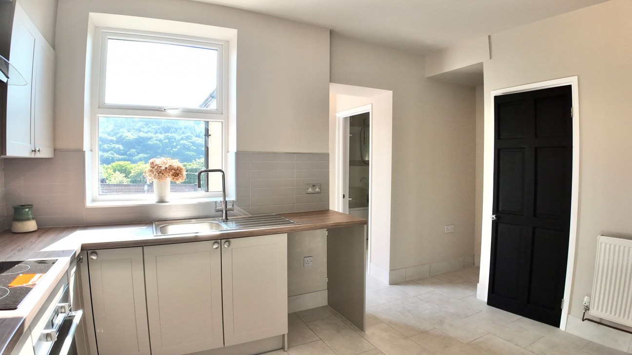 Oakland Terrace, Crumlin, NP11
