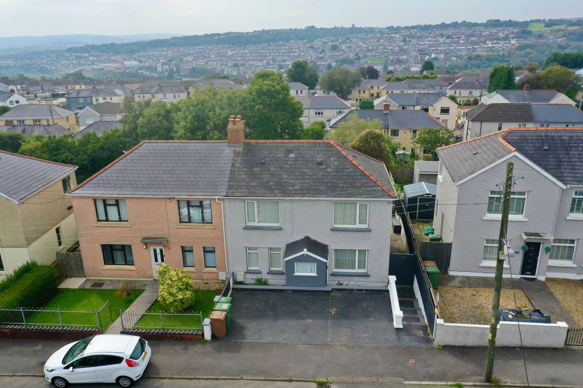 Coed-Y-Moeth Road, Aberbargoed, CF81