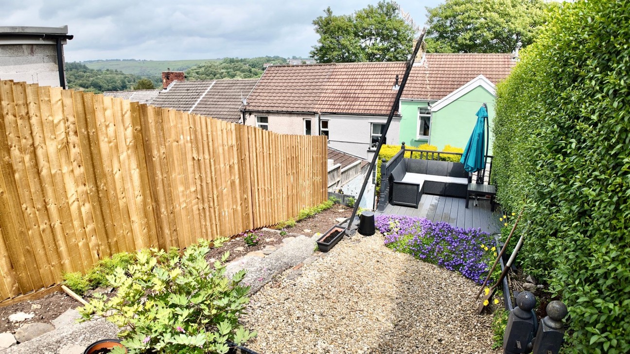 Usk Road, Bargoed, CF81