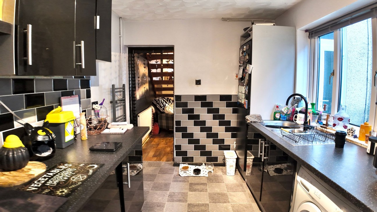 Hill Street, Risca, NP11