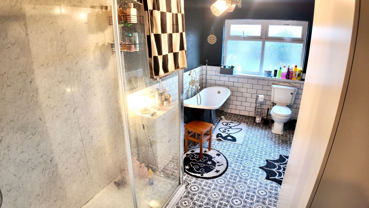 Hill Street, Risca, NP11