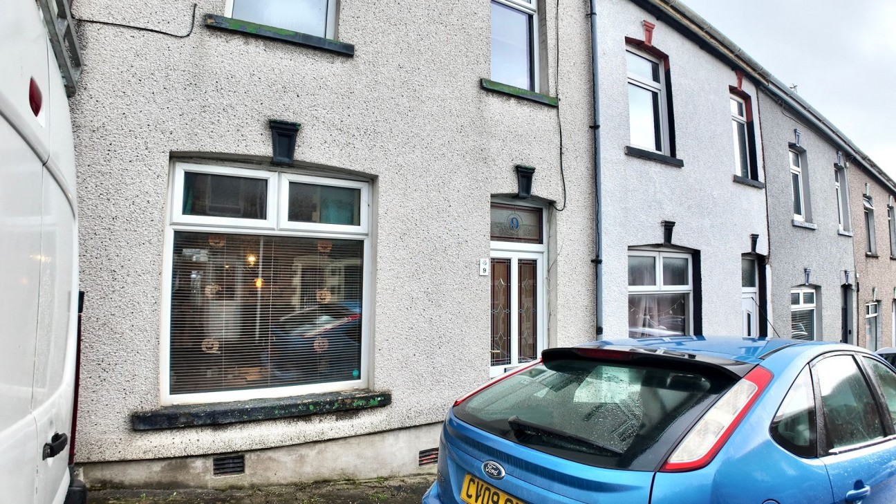 Hill Street, Risca, NP11