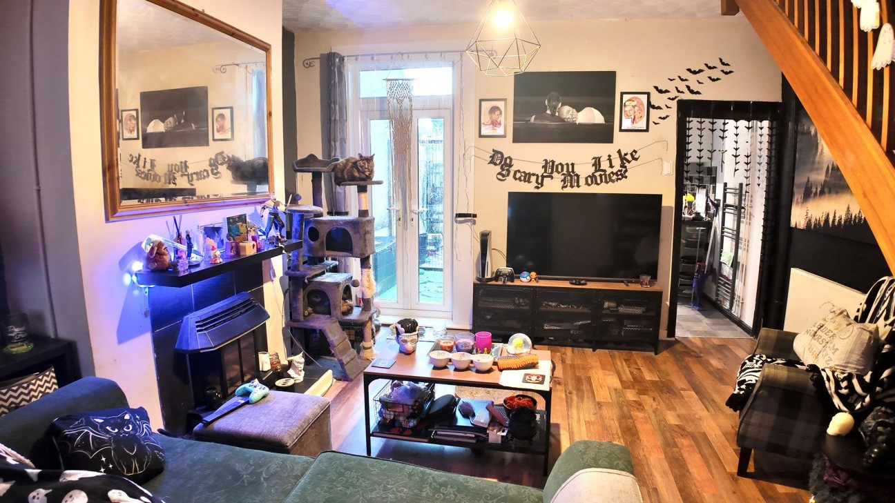 Hill Street, Risca, NP11