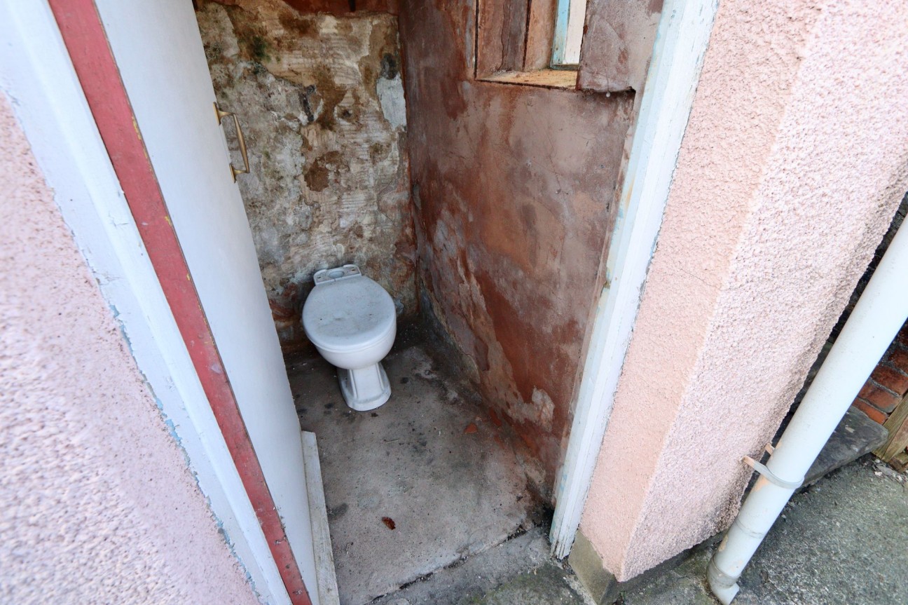 Greenfield, Newbridge, NP11