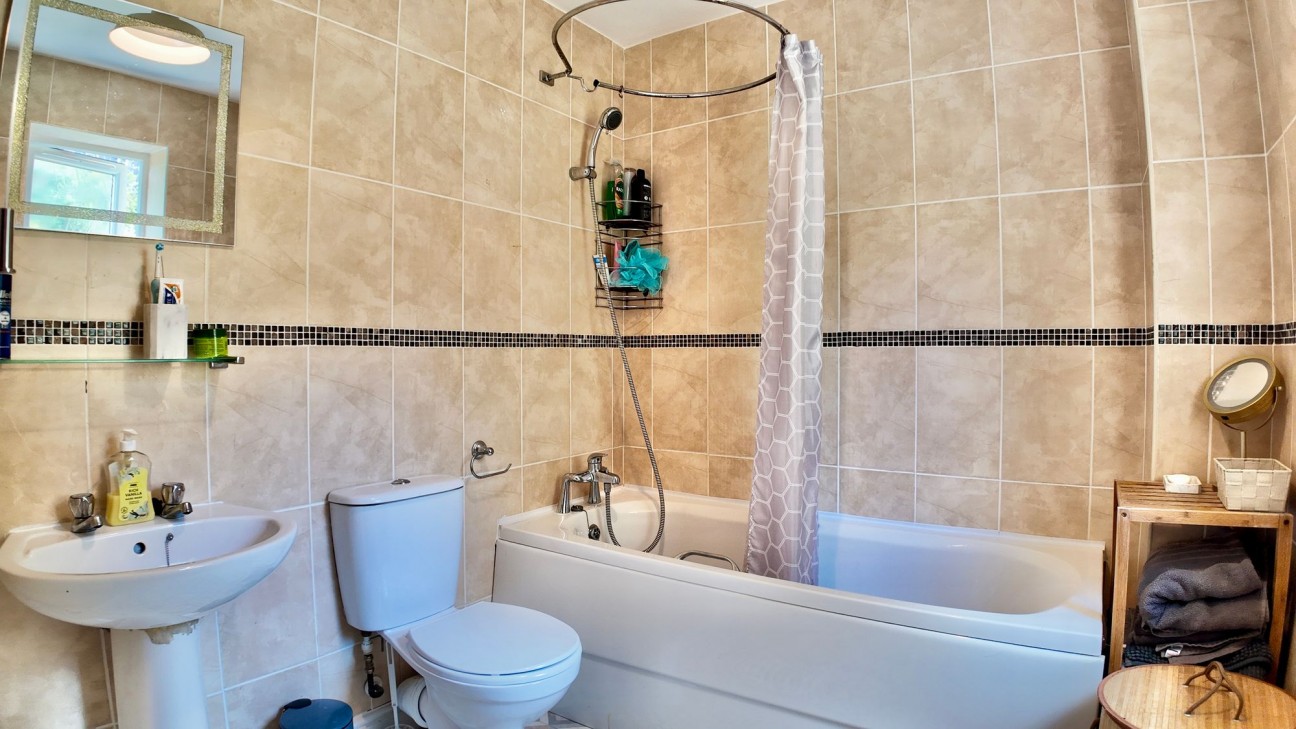 Ladysmith Road, Blackwood, NP12