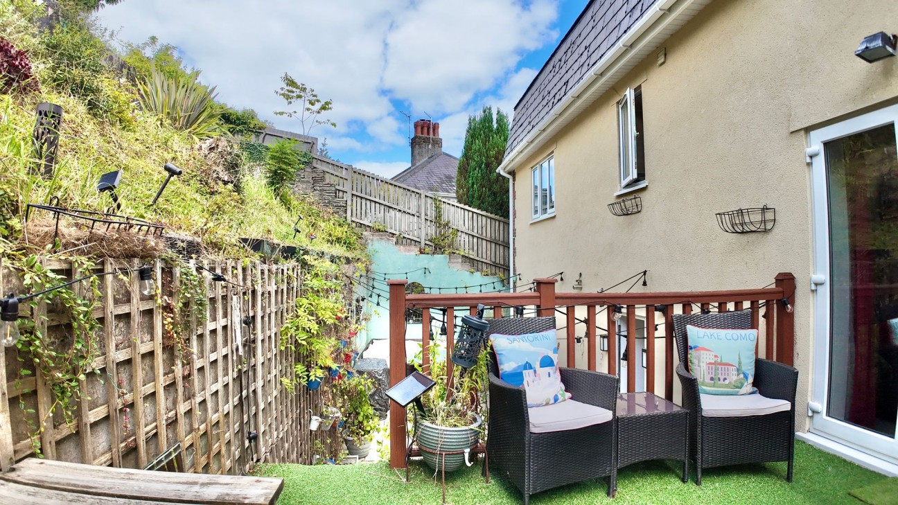 Ladysmith Road, Blackwood, NP12