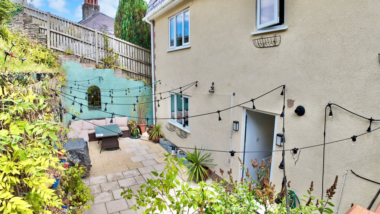 Ladysmith Road, Blackwood, NP12