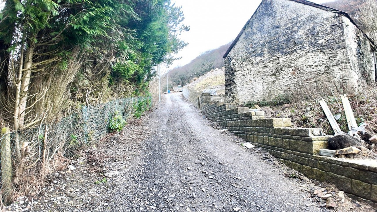 Golwg Y Mynydd, Gwastad Farm, NP13