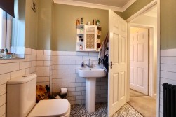 Hill View Lane, Oakdale, NP12