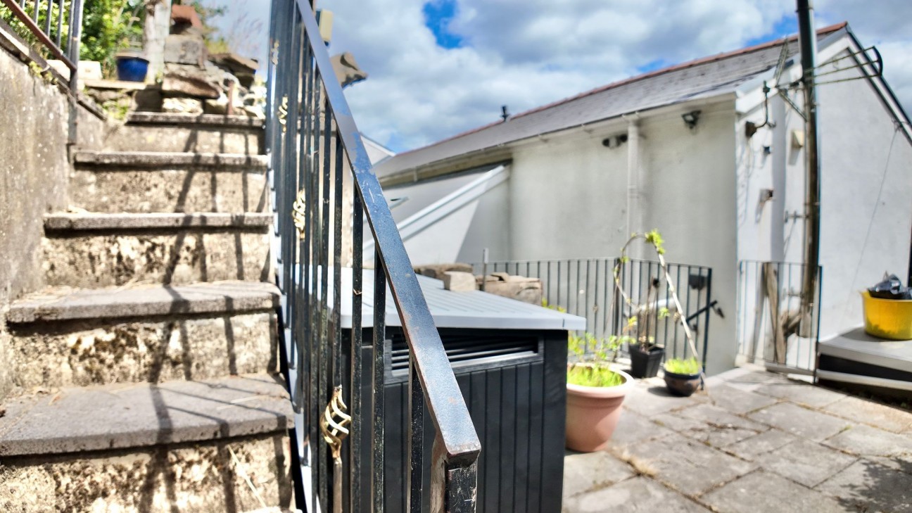 Ty Bryn Hill, Abertillery, NP13