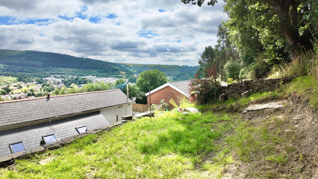 Ty Bryn Hill, Abertillery, NP13