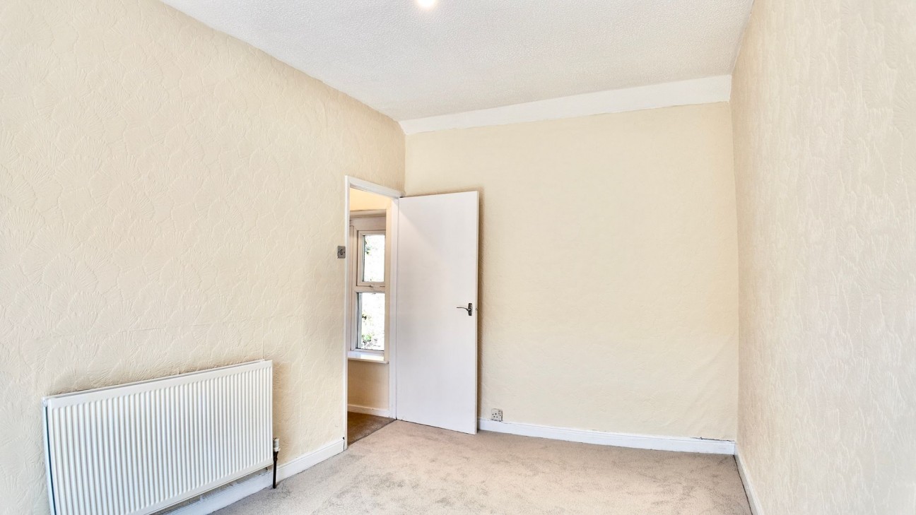 Queens Road, Elliots Town, NP24