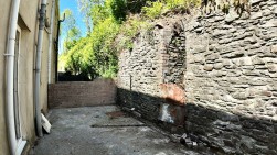 Queens Road, Elliots Town, NP24
