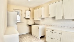Queens Road, Elliots Town, NP24