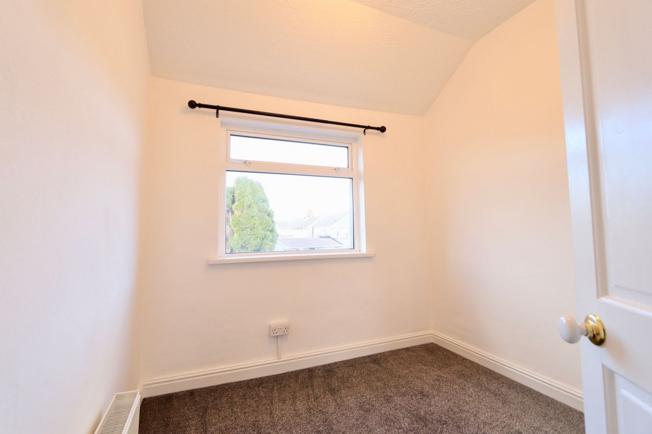 Tynycoed Crescent, Cefn Fforest, NP12