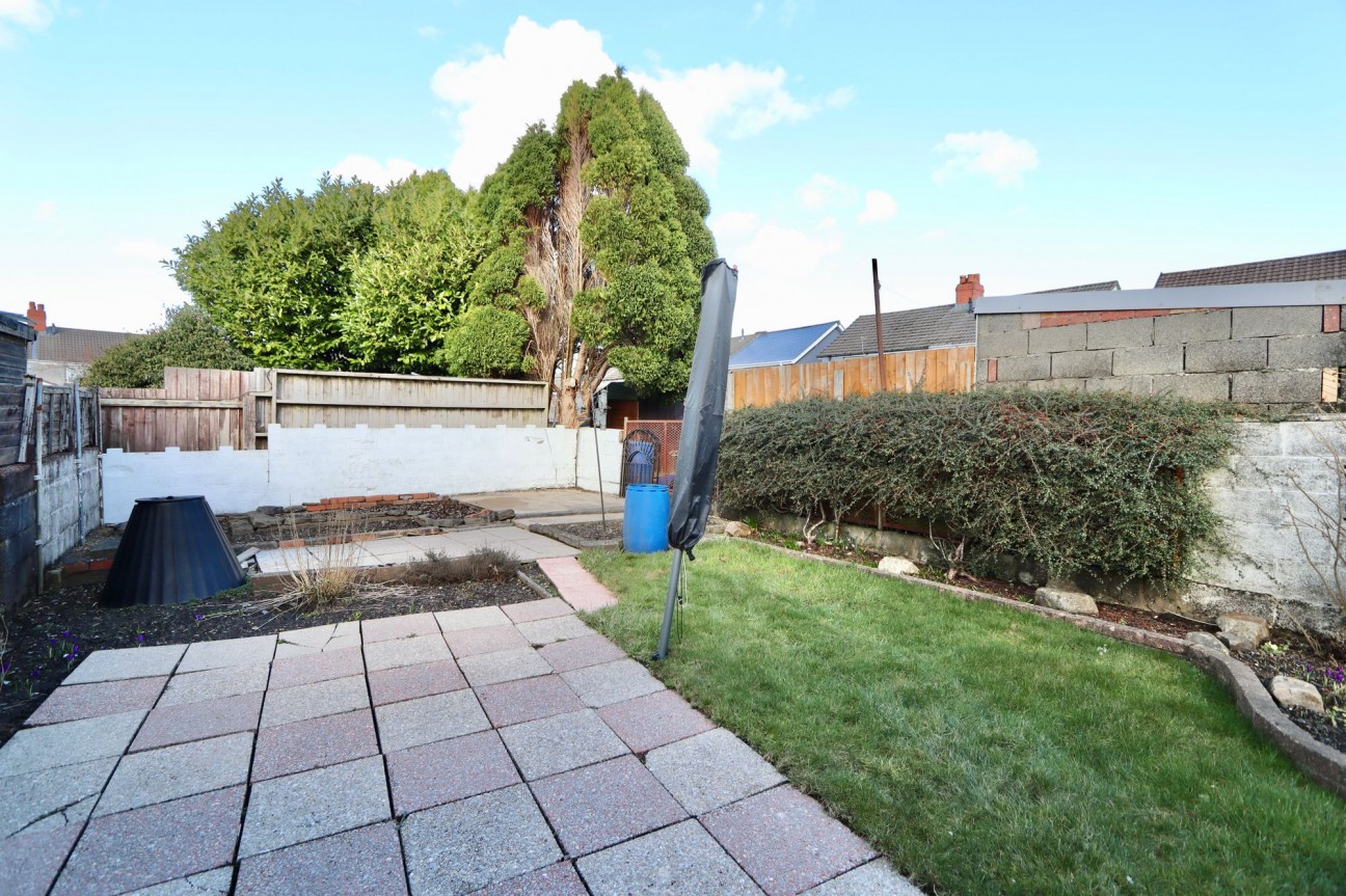 Tynycoed Crescent, Cefn Fforest, NP12