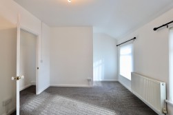 Tynycoed Crescent, Cefn Fforest, NP12