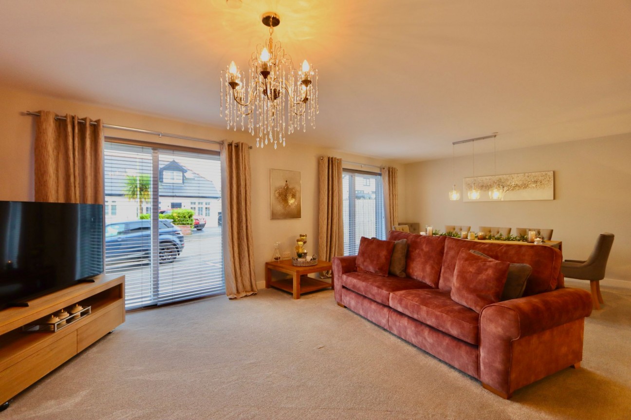 Gwerthonor Lane, Gilfach, CF81