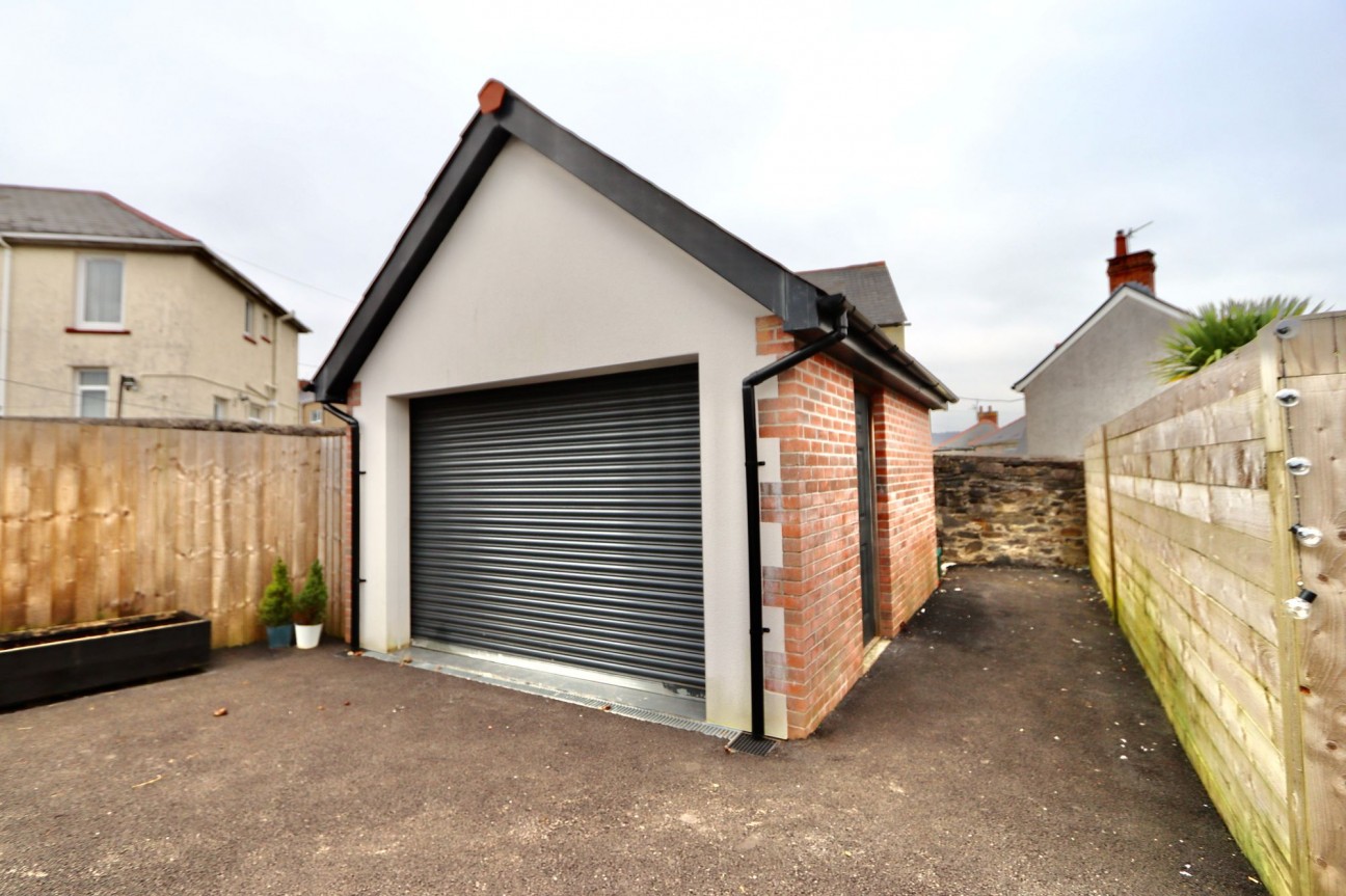 Gwerthonor Lane, Gilfach, CF81