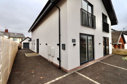 Gwerthonor Lane, Gilfach, CF81