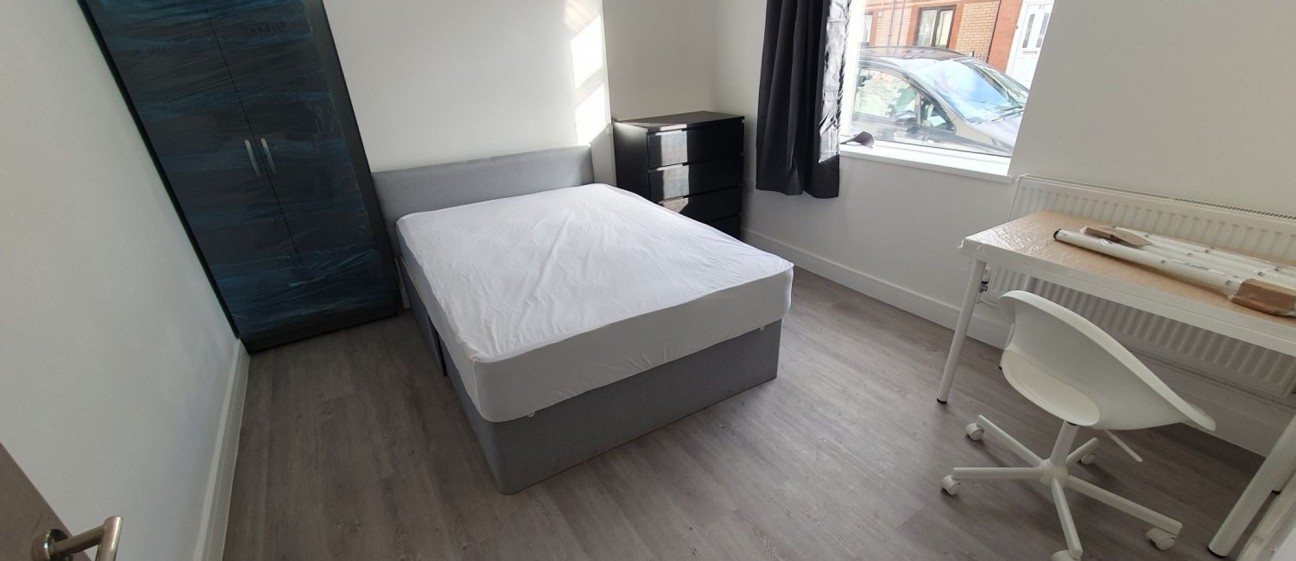 Pearl Street, Cardiff, CF24