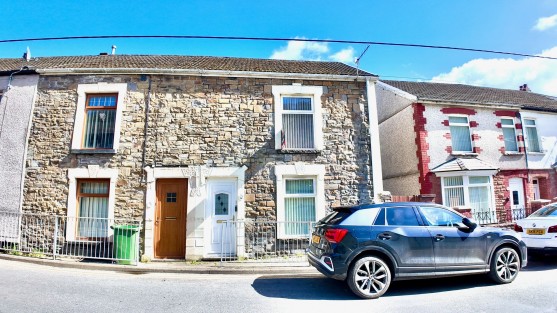 Bailey Street, Deri, CF81