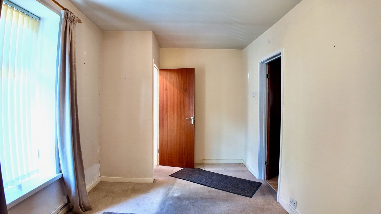 Bailey Street, Deri, CF81