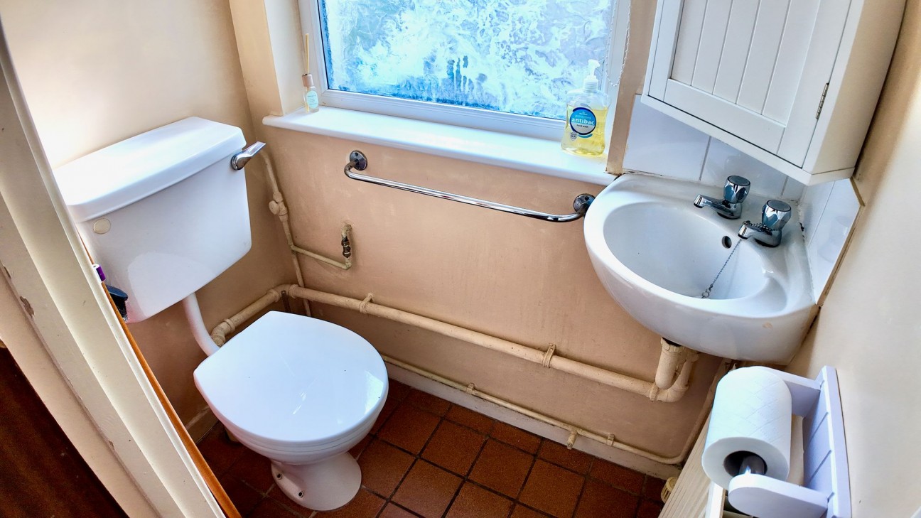 Bailey Street, Deri, CF81