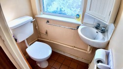 Bailey Street, Deri, CF81