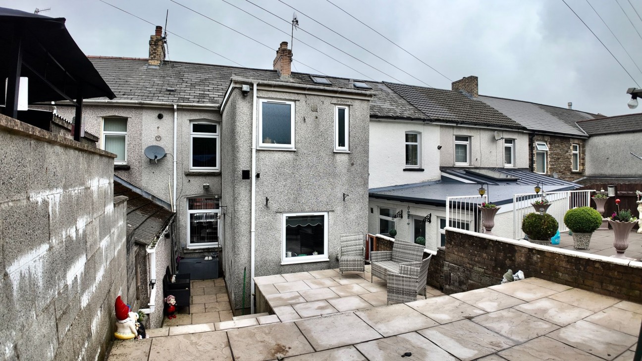 High Street, Newbridge, NP11