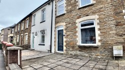 High Street, Newbridge, NP11