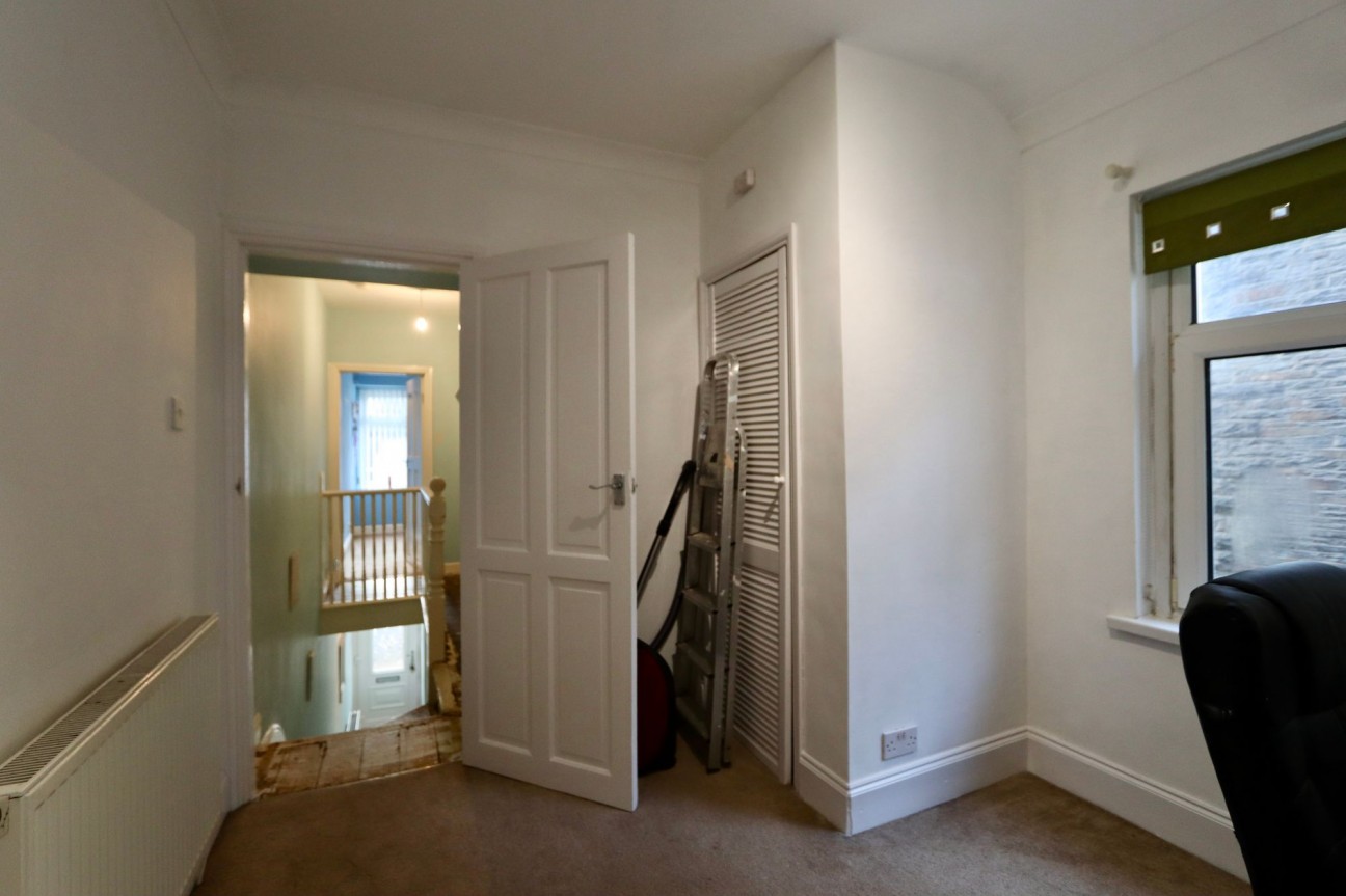 Commercial Street, Ynysddu, NP11