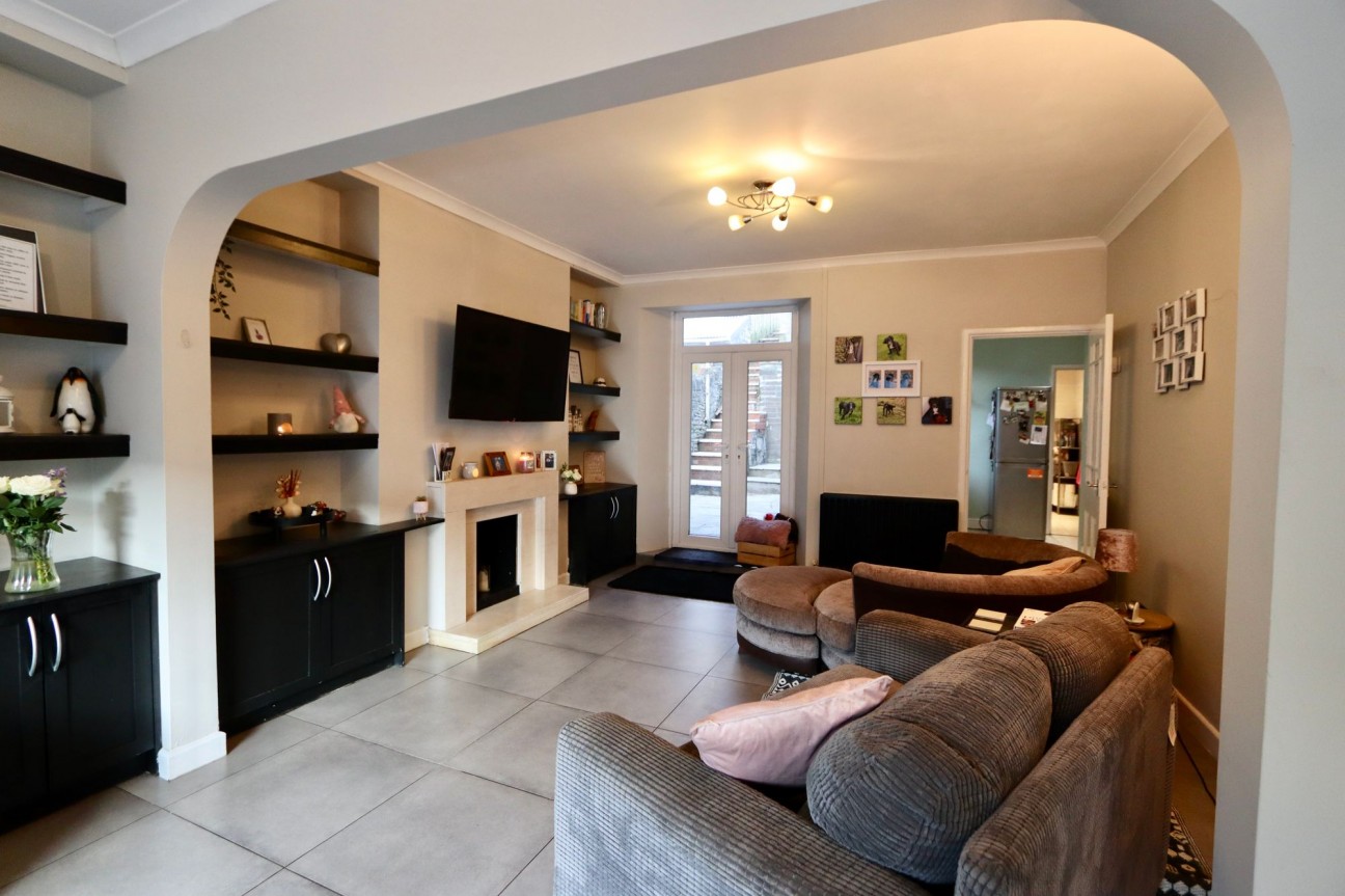Commercial Street, Ynysddu, NP11