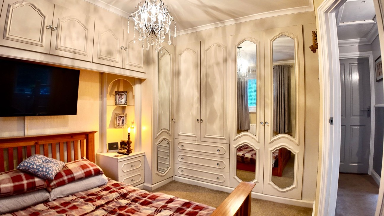 Cherry Grove, Crumlin, NP11