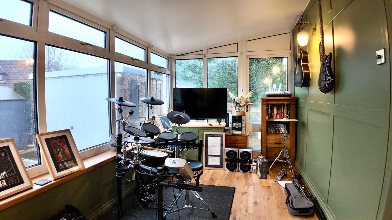 Cherry Grove, Crumlin, NP11