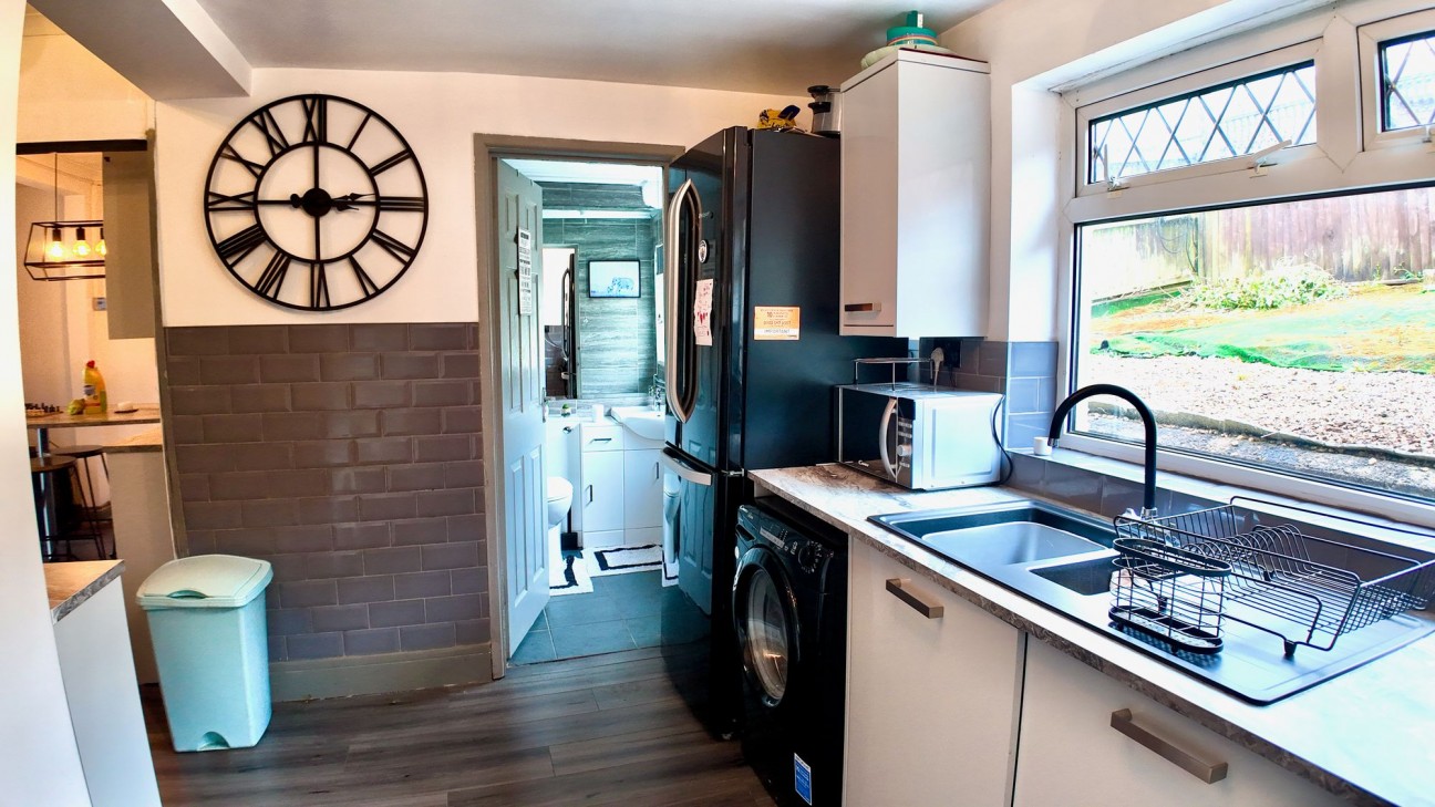 Fflorens Road, Newbridge, NP11