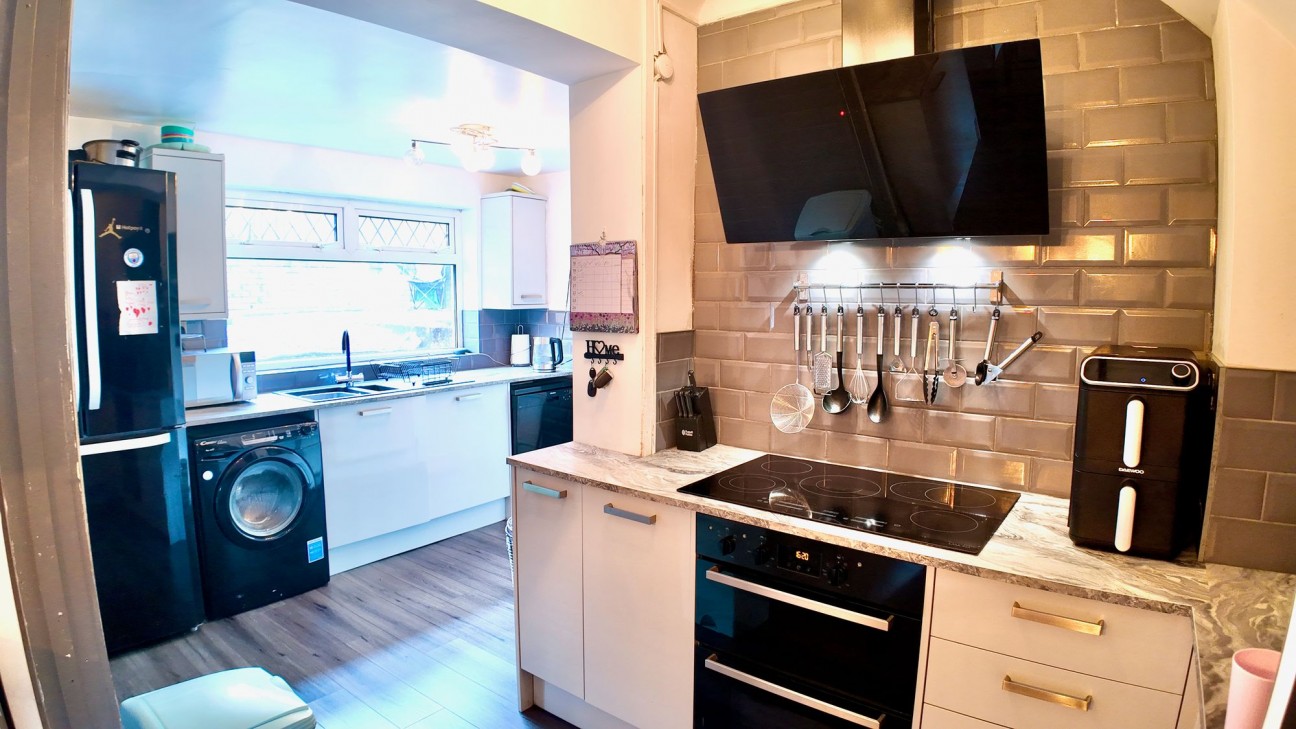 Fflorens Road, Newbridge, NP11