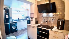 Fflorens Road, Newbridge, NP11