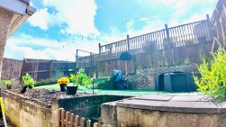 Fflorens Road, Newbridge, NP11