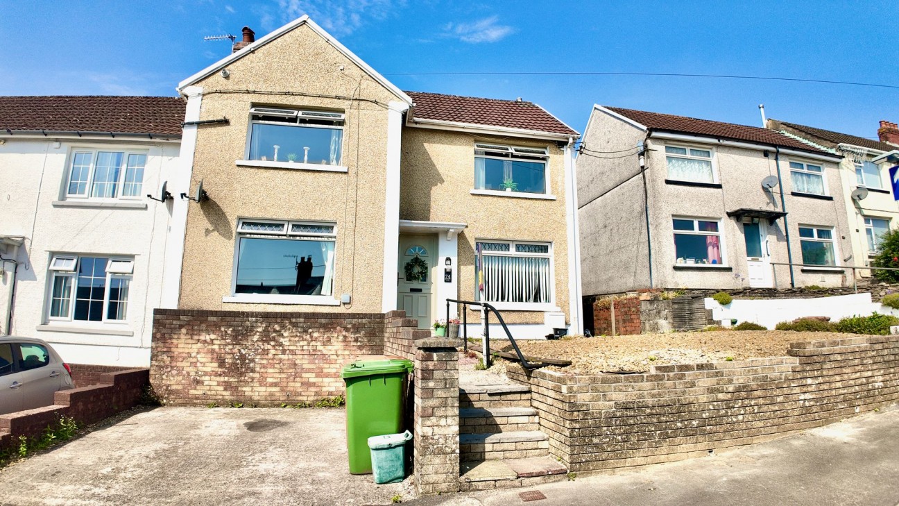Fflorens Road, Newbridge, NP11
