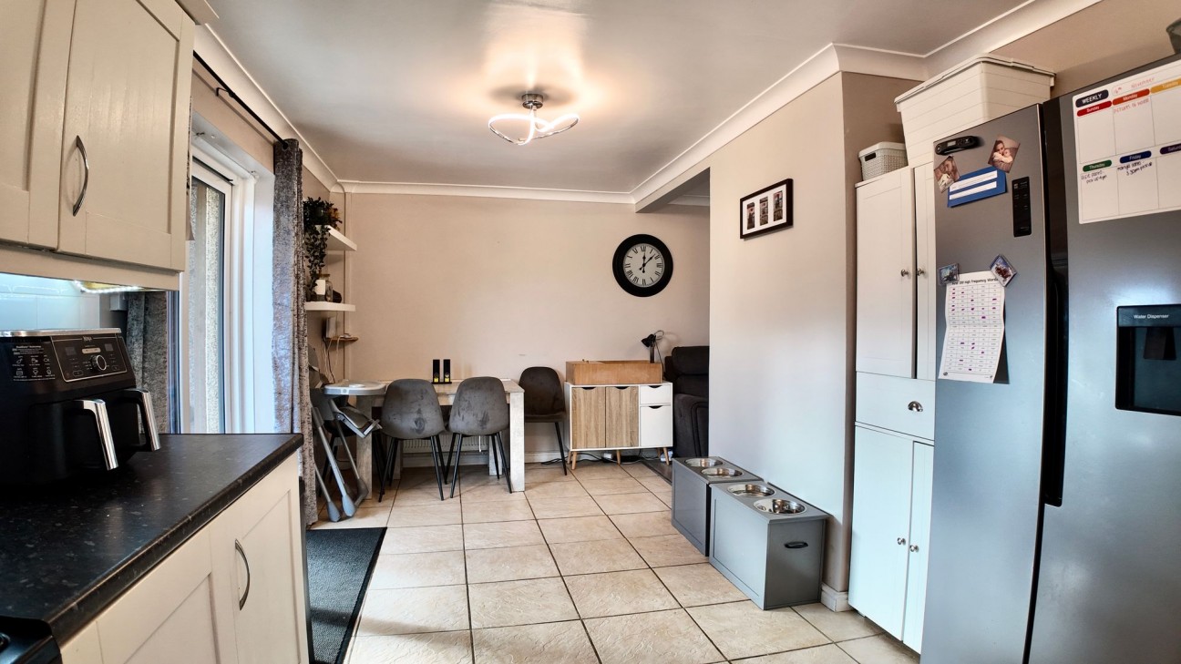 Claerwen, Gelligaer, CF82