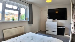 Claerwen, Gelligaer, CF82