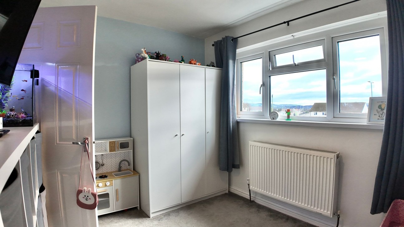 Claerwen, Gelligaer, CF82