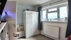 Claerwen, Gelligaer, CF82